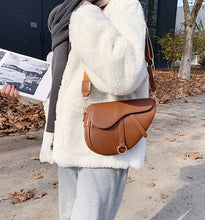Load image into Gallery viewer, AWST Int'l Saddle Shoulder Handbag