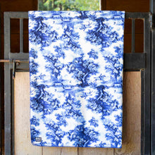 Load image into Gallery viewer, Jeffers Expression Oversized Fleece Throw Blanket