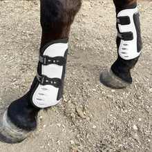 Load image into Gallery viewer, Boyd Martin Stadium Tendon Jump Boot with ARTi-LAGE Technology