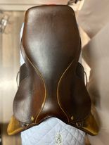 Load image into Gallery viewer, X 15.5" Consignment Saddle Collegiate