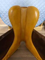 Load image into Gallery viewer, SOLDX 18" Consignment Saddle Stamford