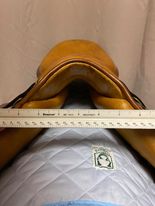 Load image into Gallery viewer, SOLDX 18" Consignment Saddle Stamford