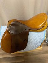 Load image into Gallery viewer, SOLDX 18" Consignment Saddle Stamford