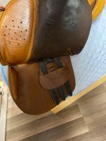 Load image into Gallery viewer, SOLDX 18" Consignment Saddle Stamford
