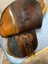 Load image into Gallery viewer, X 17" Consignment Saddle Equipe