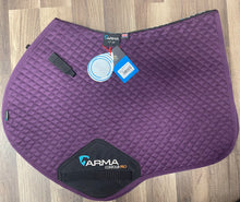 Load image into Gallery viewer, Arma Suede Jumping Saddle Pad