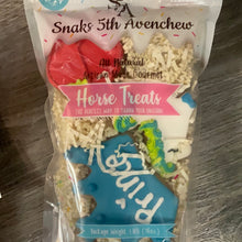 Load image into Gallery viewer, Snaks 5th Avenchew
