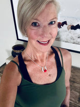 Load image into Gallery viewer, Horseshoe with Roses/Arabian horse lovers Necklace
