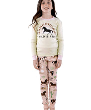 Load image into Gallery viewer, 🎁Wild Horses Long Sleeve Pajama Set
