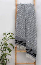 Load image into Gallery viewer, AWST Int&#39;l Cotton Throw Horses
