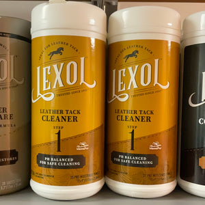 Lexol Quick Wipes Leather Cleaner step 1