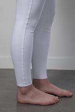 Load image into Gallery viewer, DW Revolution Navy Comp White

