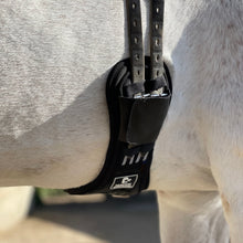 Load image into Gallery viewer, Ergonomics Spur Saver Dressage Girth with Buckle Guards
