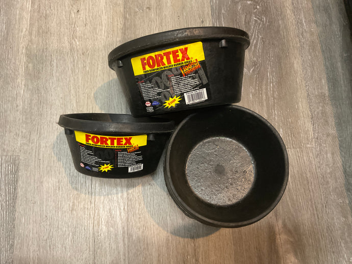 Rubber Stall Feeder
