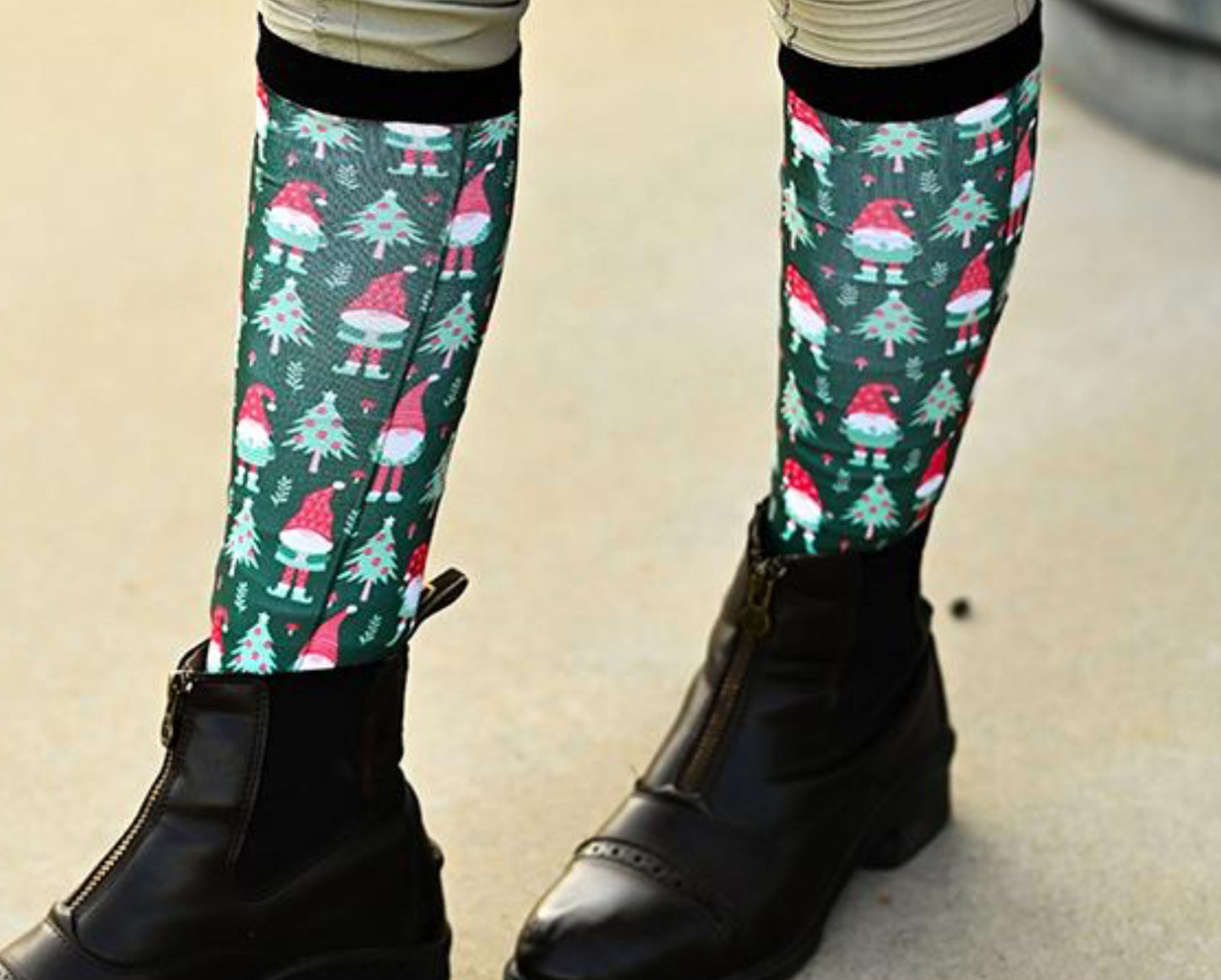 Dreamers&Schemers Socks “Gnome for the Holidays”