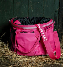 Load image into Gallery viewer, 🎁Newmarket Grooming Bag
