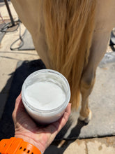 Load image into Gallery viewer, Batana Mane &amp; Tail Deep Conditioner Mask 100% Natural   16 oz
