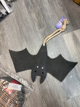 Load image into Gallery viewer, Black bat-shaped plush rope horse toy
