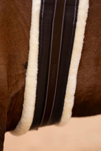 Load image into Gallery viewer, Henri de Rivel Advantage Chafeless Sherpa Fleece Girth
