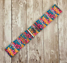 Load image into Gallery viewer, 1.5" Equestrian Surcingle Elastic Belt - Pastel Cheetah
