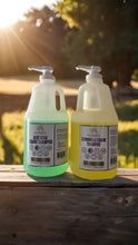 Load image into Gallery viewer, Citronella Equine Shampoo                48 oz
