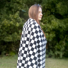 Load image into Gallery viewer, Jeffers Expression Oversized Fleece Throw Blanket
