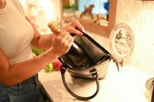Load image into Gallery viewer, APRÈS-SHOW COOLER
