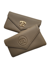 Load image into Gallery viewer, Stablemate Belt Bag | Flap
