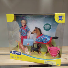 Load image into Gallery viewer, Breyer 2018 Classic Day at the Vet
