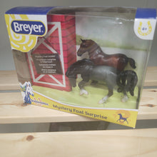 Load image into Gallery viewer, Breyer Mystery Foal Surprise
